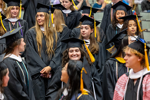 english-graduation-2024_0148