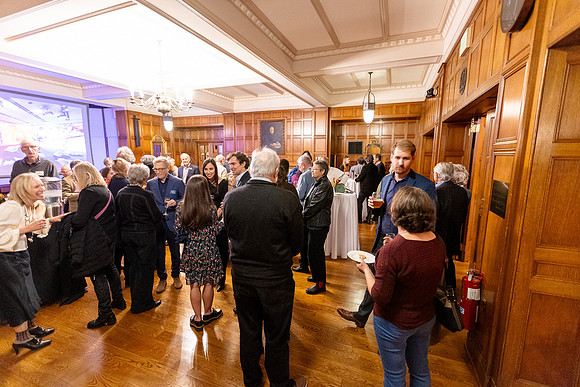 curator-reception_564
