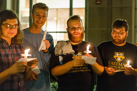 160824-esm-freshman-candle-light-47