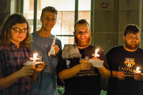 160824-esm-freshman-candle-light-48