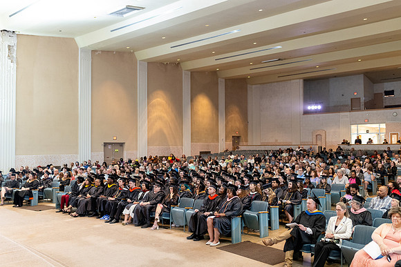 villa-maria-graduation-2025_1167