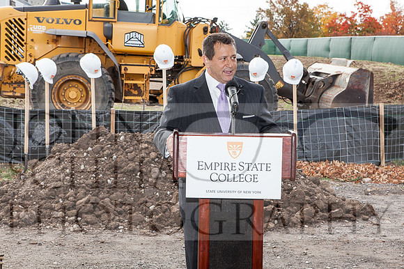 141016-empire-state-college-groundbreaking-024-web