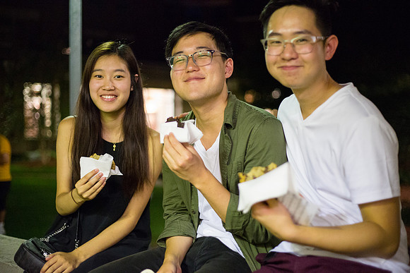 160824-esm-freshman-candle-light-65