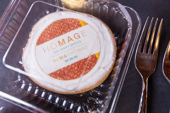 homage-dinner-alma-thomas_759