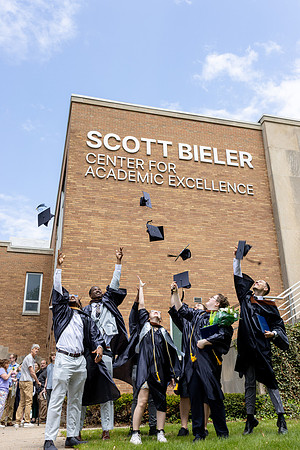 villa-maria-graduation-2025_2921
