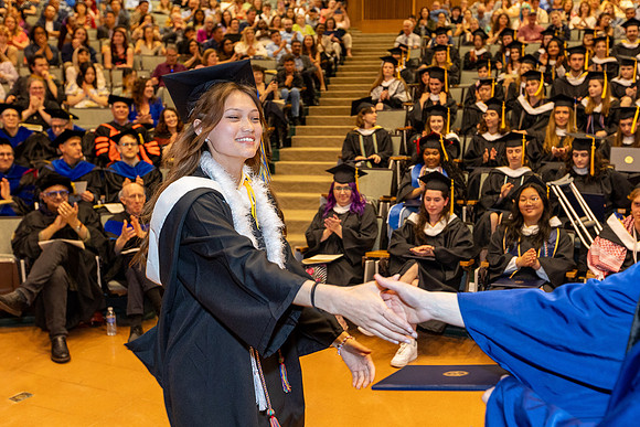 english-graduation-2024_0701