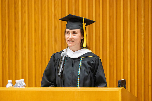 english-graduation-2024_0449